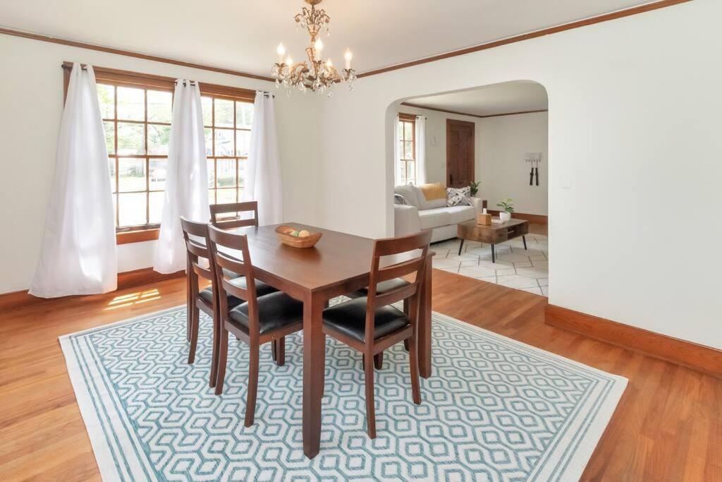 Stylish 3 Bedroom Home Close To Downtown 모빌 외부 사진